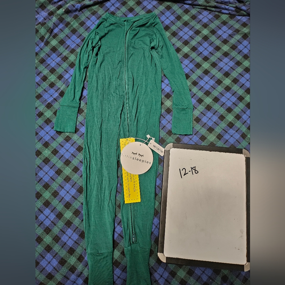 Little Sleepies 12-18 Zippy emerald color